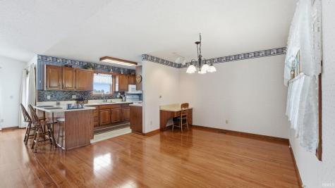 2874 E 25 N Road Huntington IN 46750