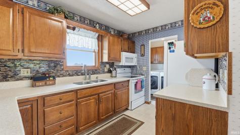 2874 E 25 N Road Huntington IN 46750