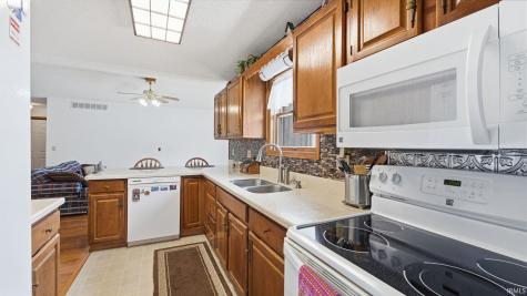 2874 E 25 N Road Huntington IN 46750
