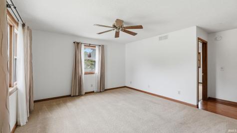 2874 E 25 N Road Huntington IN 46750