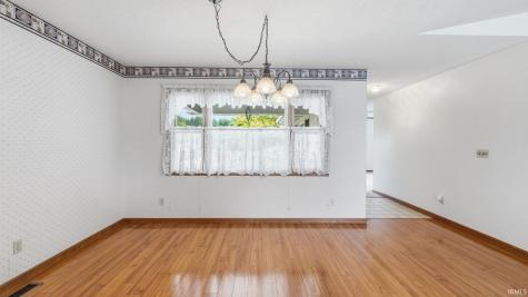 2874 E 25 N Road Huntington IN 46750