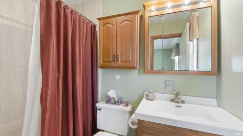 2874 E 25 N Road Huntington IN 46750