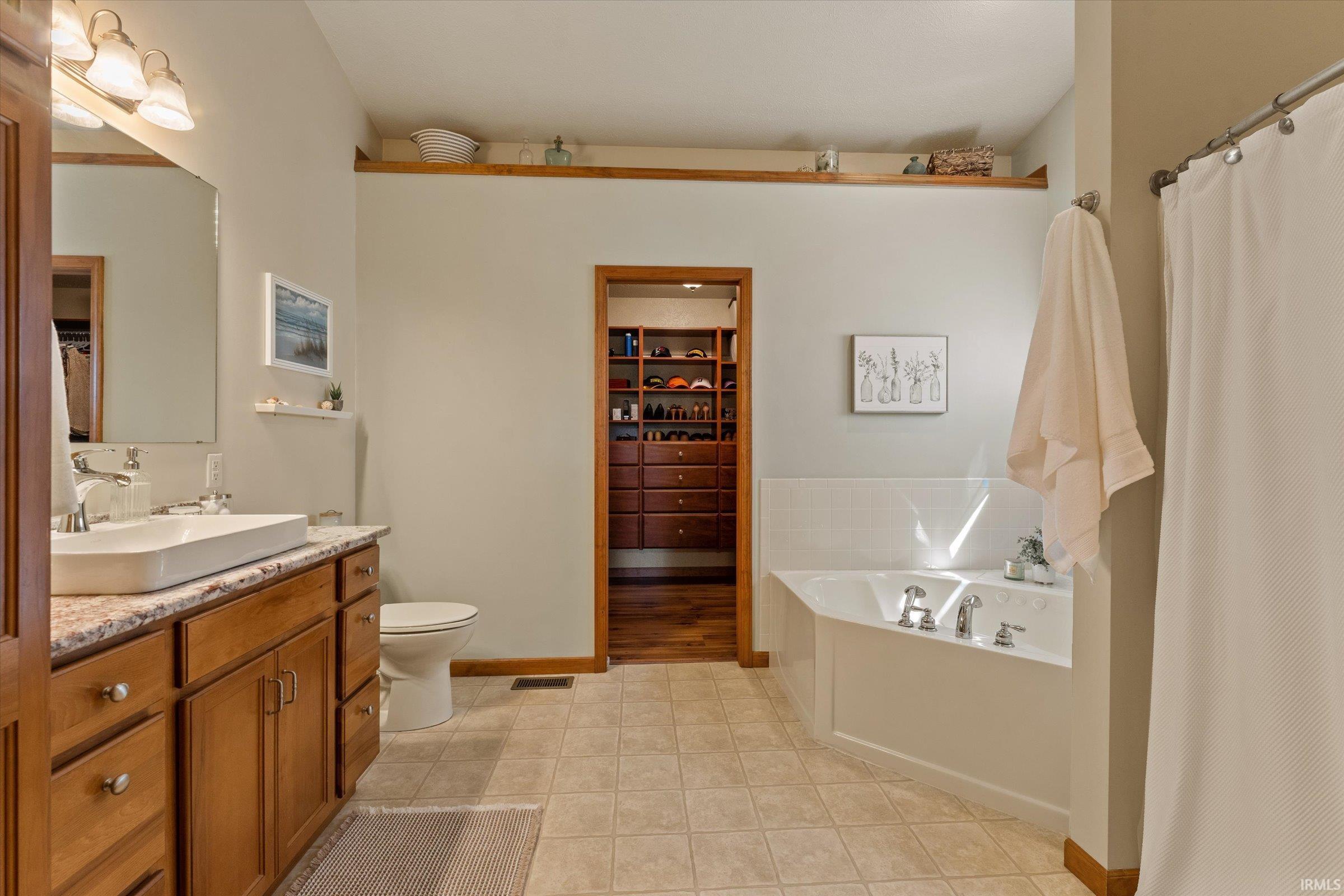 51921 Primrose Road South Bend IN 46628