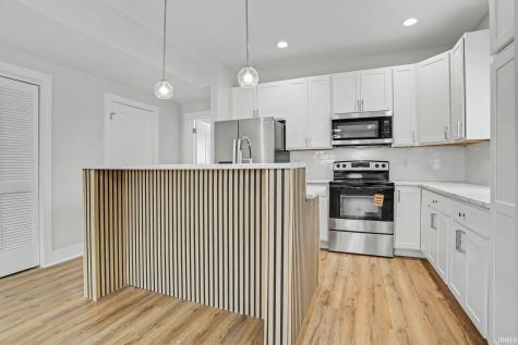 1134 Harvey Street South Bend IN 46616