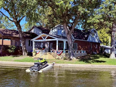 1821 Colonial Drive Rochester IN 46975