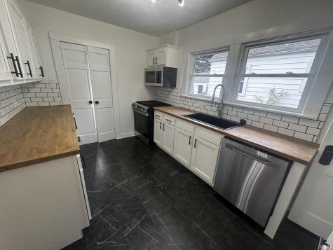 1205 Pemberton Drive Fort Wayne IN 46805