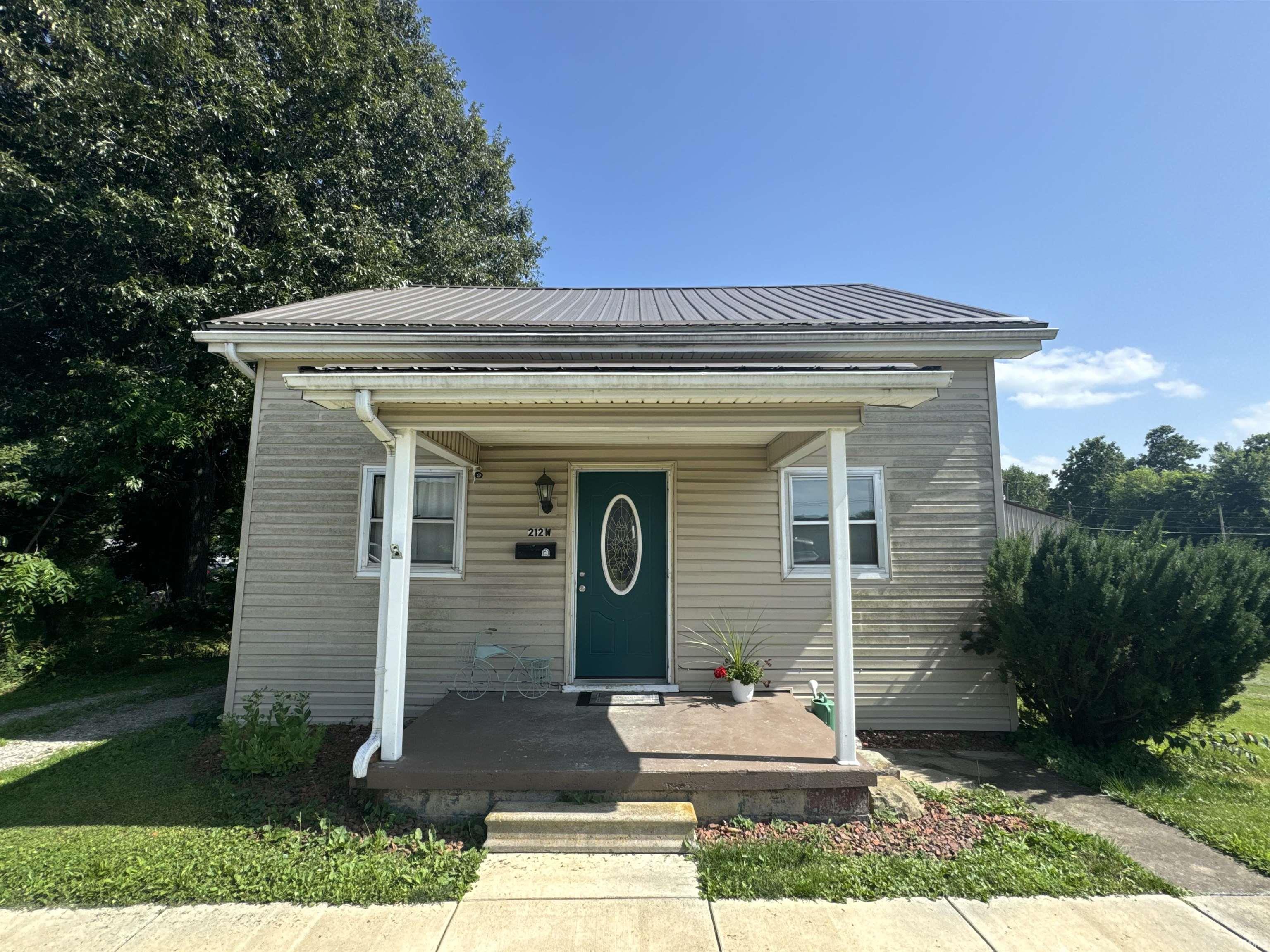 212 W Grissom Avenue Mitchell IN 47446