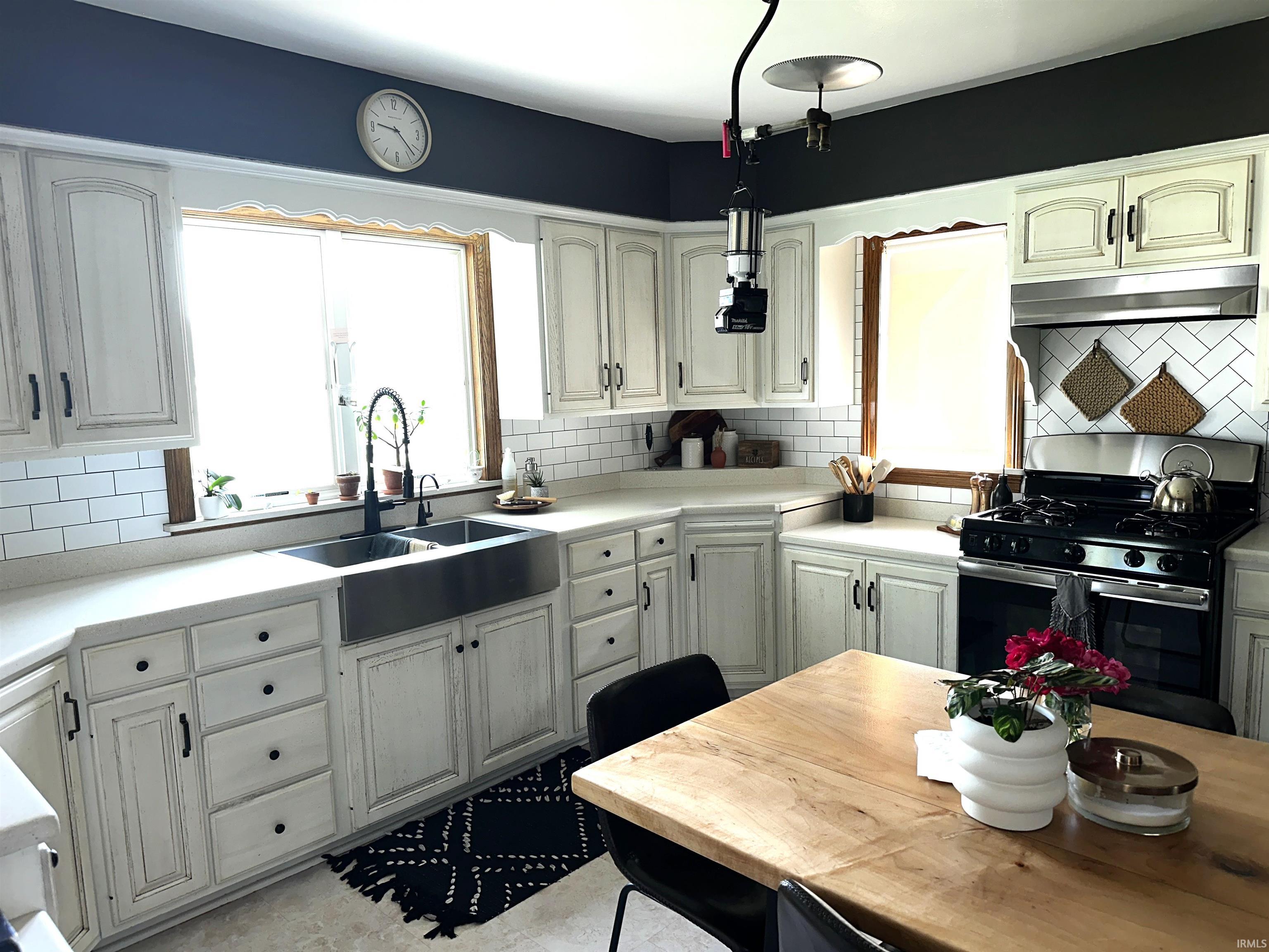 14188 Cr 28 Middlebury IN 46528