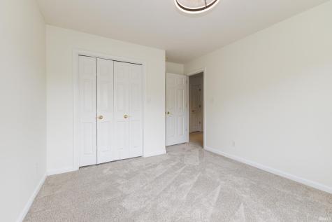 1300 N Grove Court Muncie IN 47304