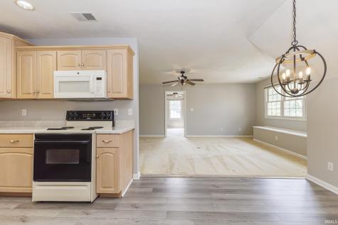 1300 N Grove Court Muncie IN 47304