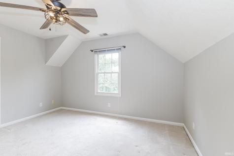 1300 N Grove Court Muncie IN 47304