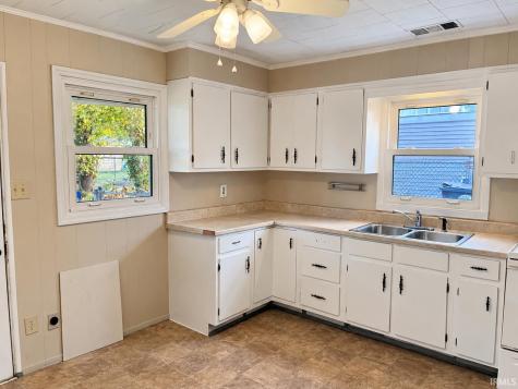 1958 Herbert Avenue Evansville IN 47714