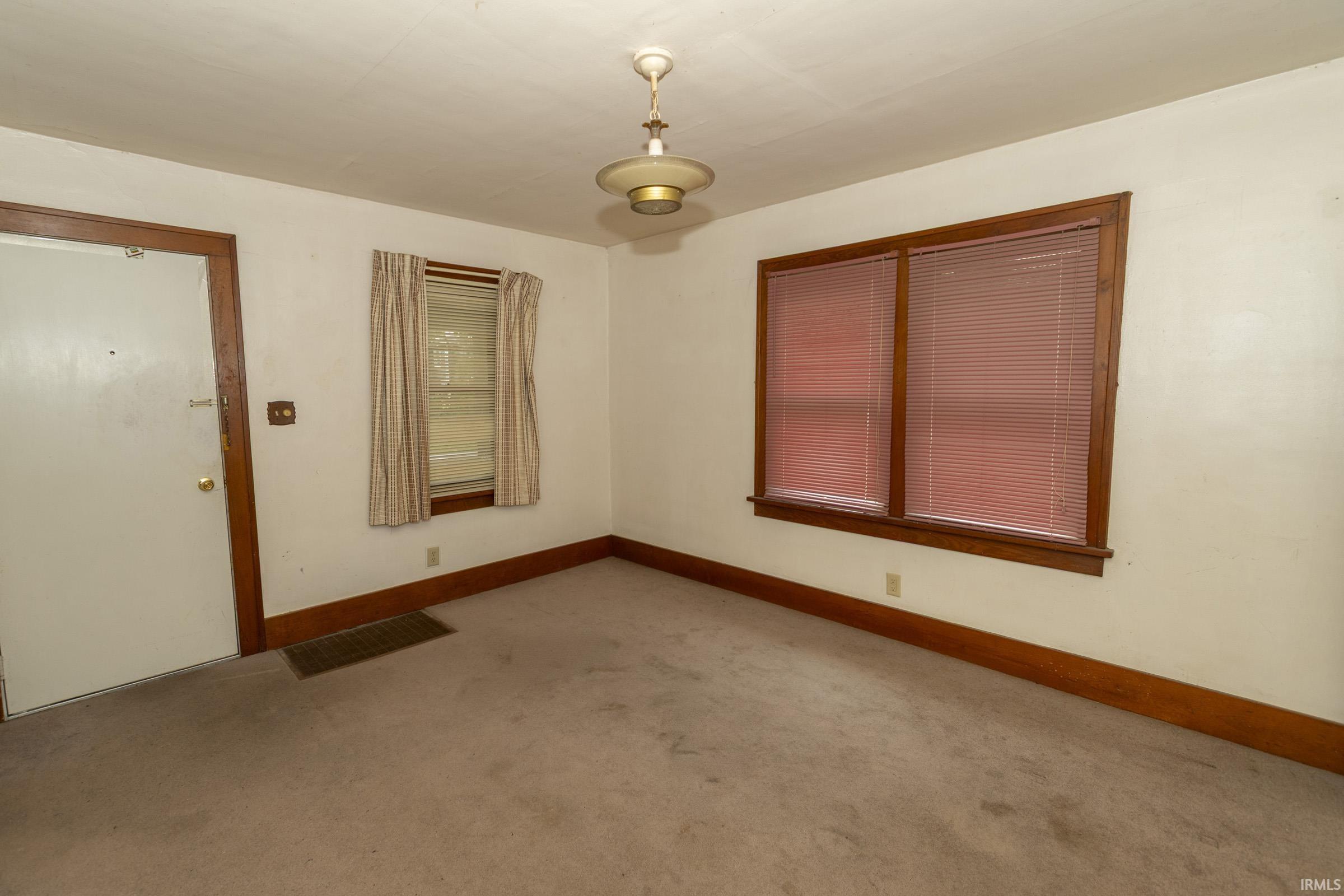 1005 S Logan Street South Bend IN 46615