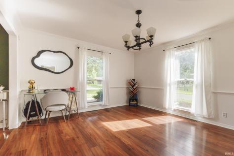 2705 W Twickingham Drive Muncie IN 47304