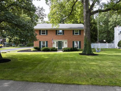 2705 W Twickingham Drive Muncie IN 47304