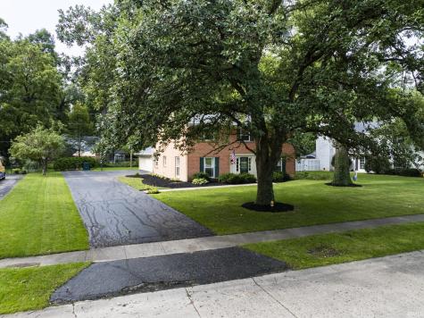 2705 W Twickingham Drive Muncie IN 47304