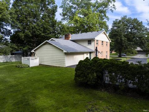 2705 W Twickingham Drive Muncie IN 47304
