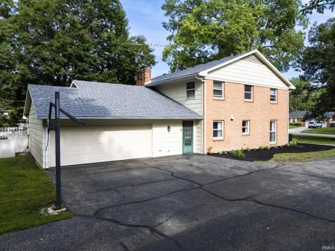 2705 W Twickingham Drive Muncie IN 47304