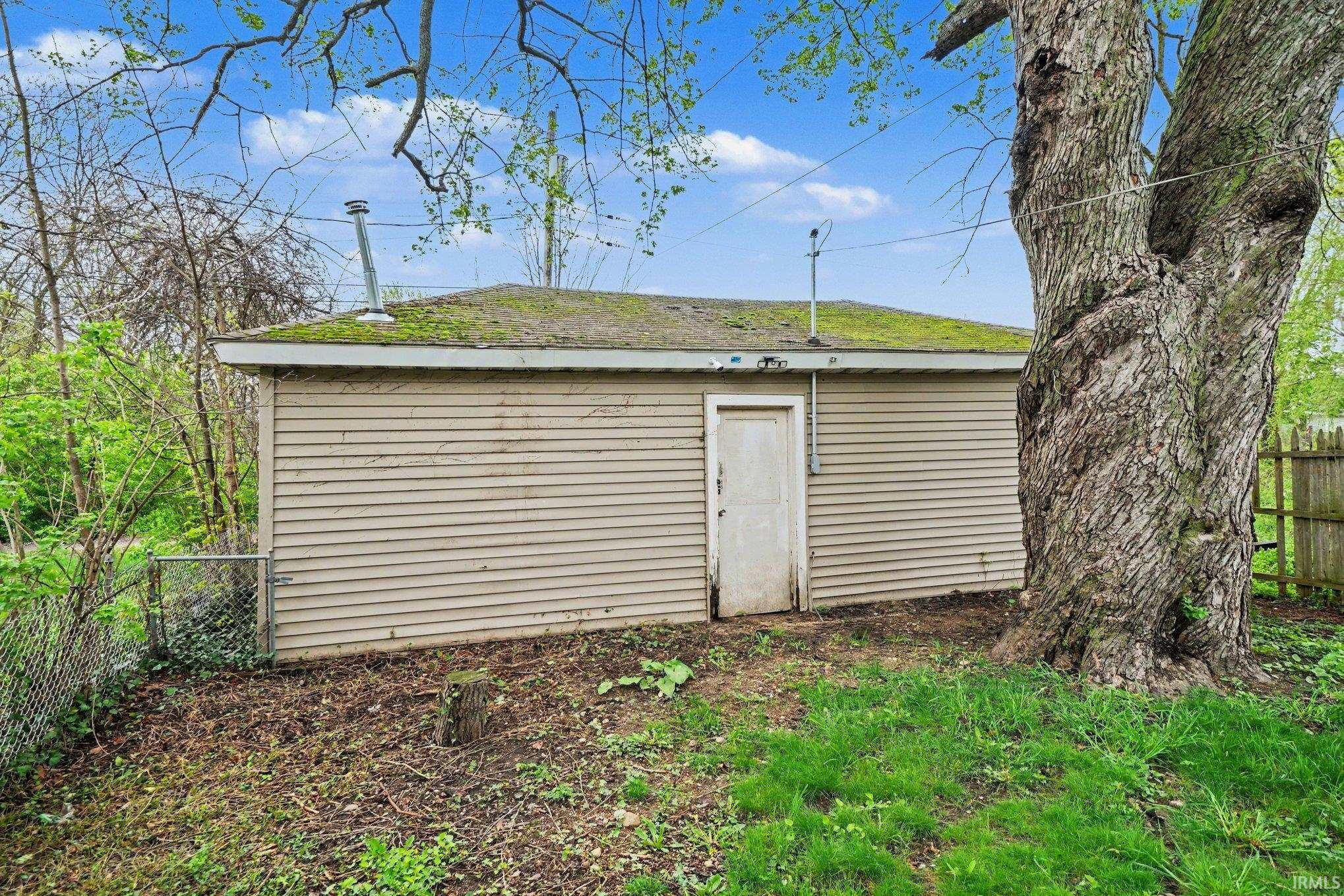 910 Sherman Avenue South Bend IN 46616