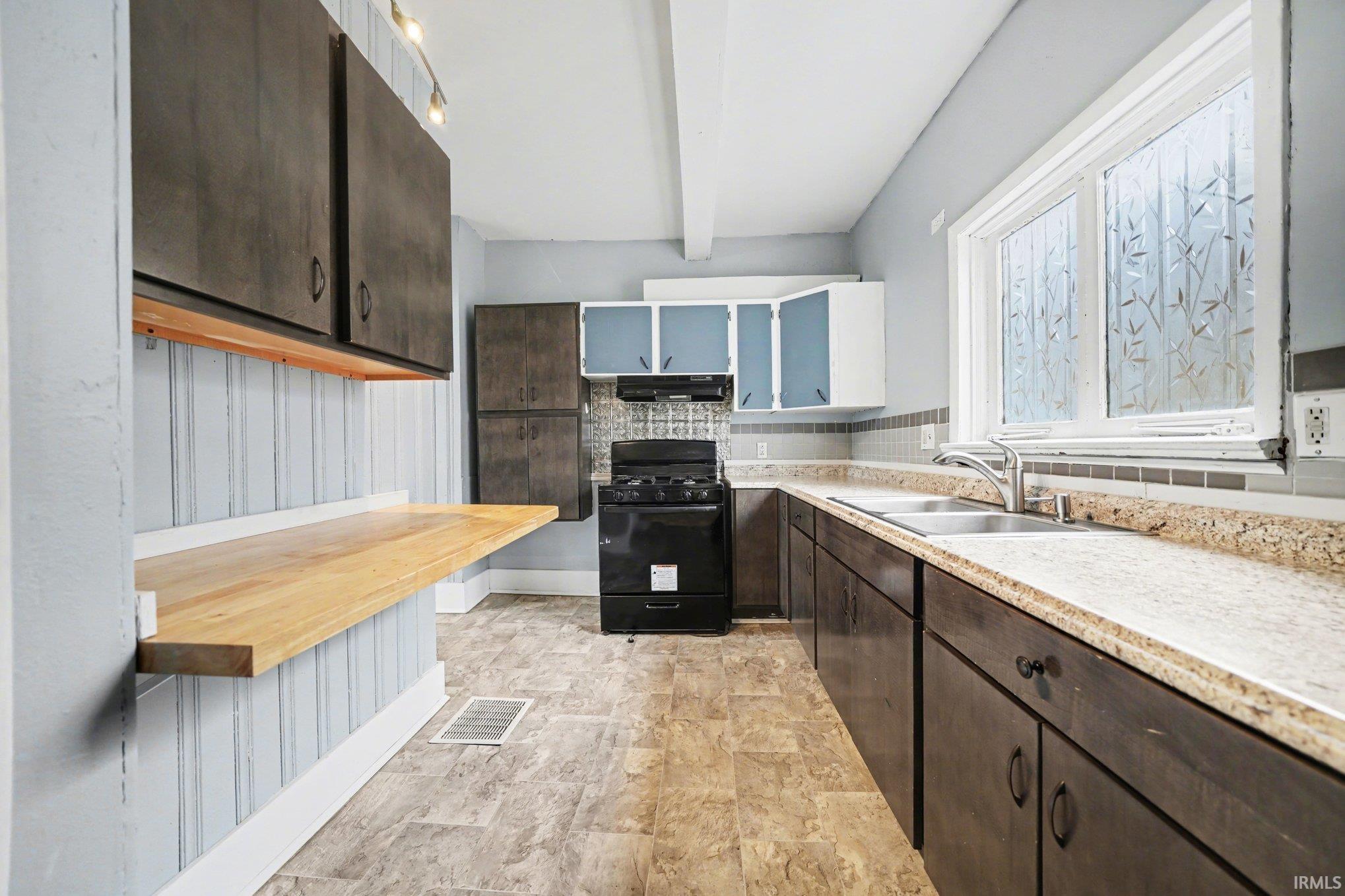 910 Sherman Avenue South Bend IN 46616