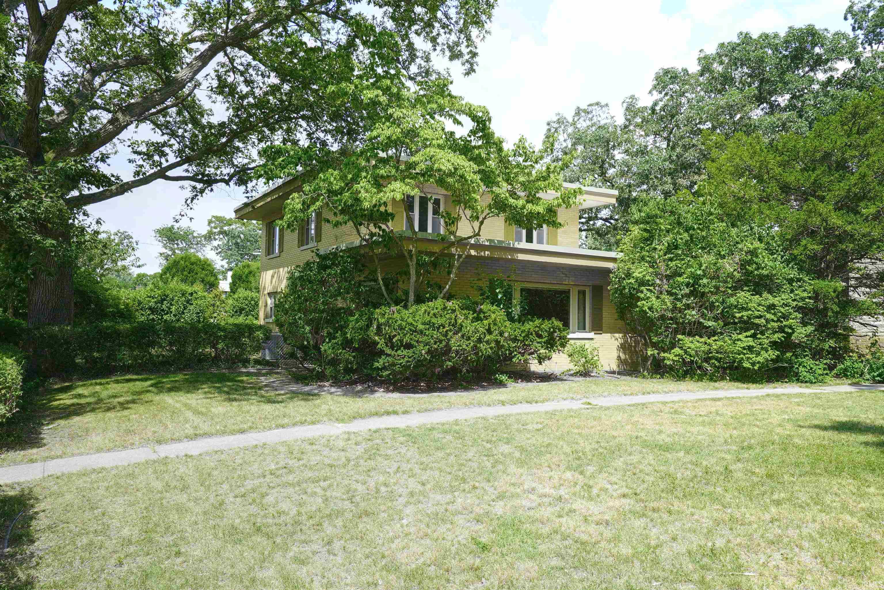 2001 E Jefferson Boulevard South Bend IN 46617