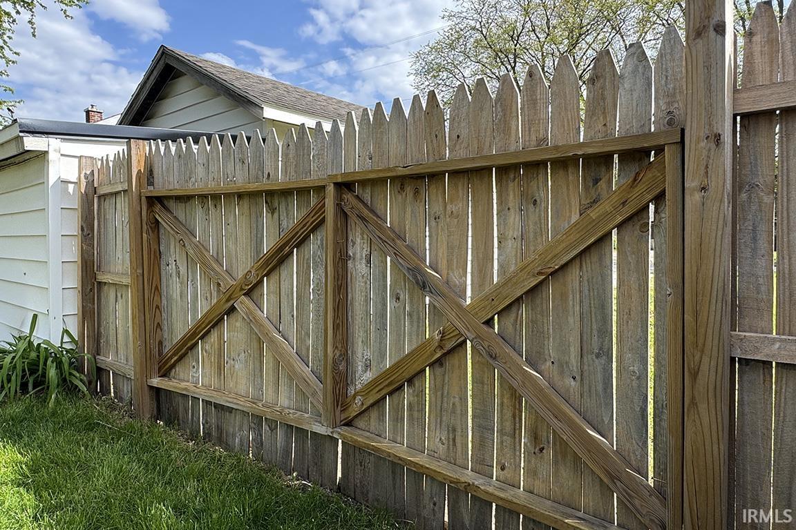 1337 Mcpherson Street Elkhart IN 46514
