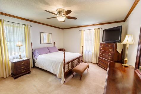 3165 Hazelwood Drive Vincennes IN 47591