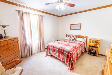 3165 Hazelwood Drive Vincennes IN 47591