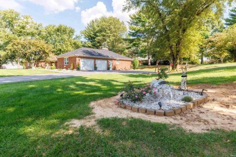 3165 Hazelwood Drive Vincennes IN 47591