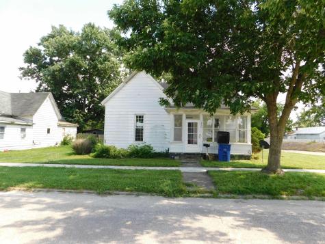 438 W Oak Street Mitchell IN 47446