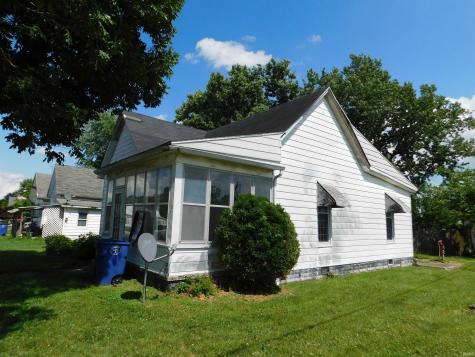438 W Oak Street Mitchell IN 47446
