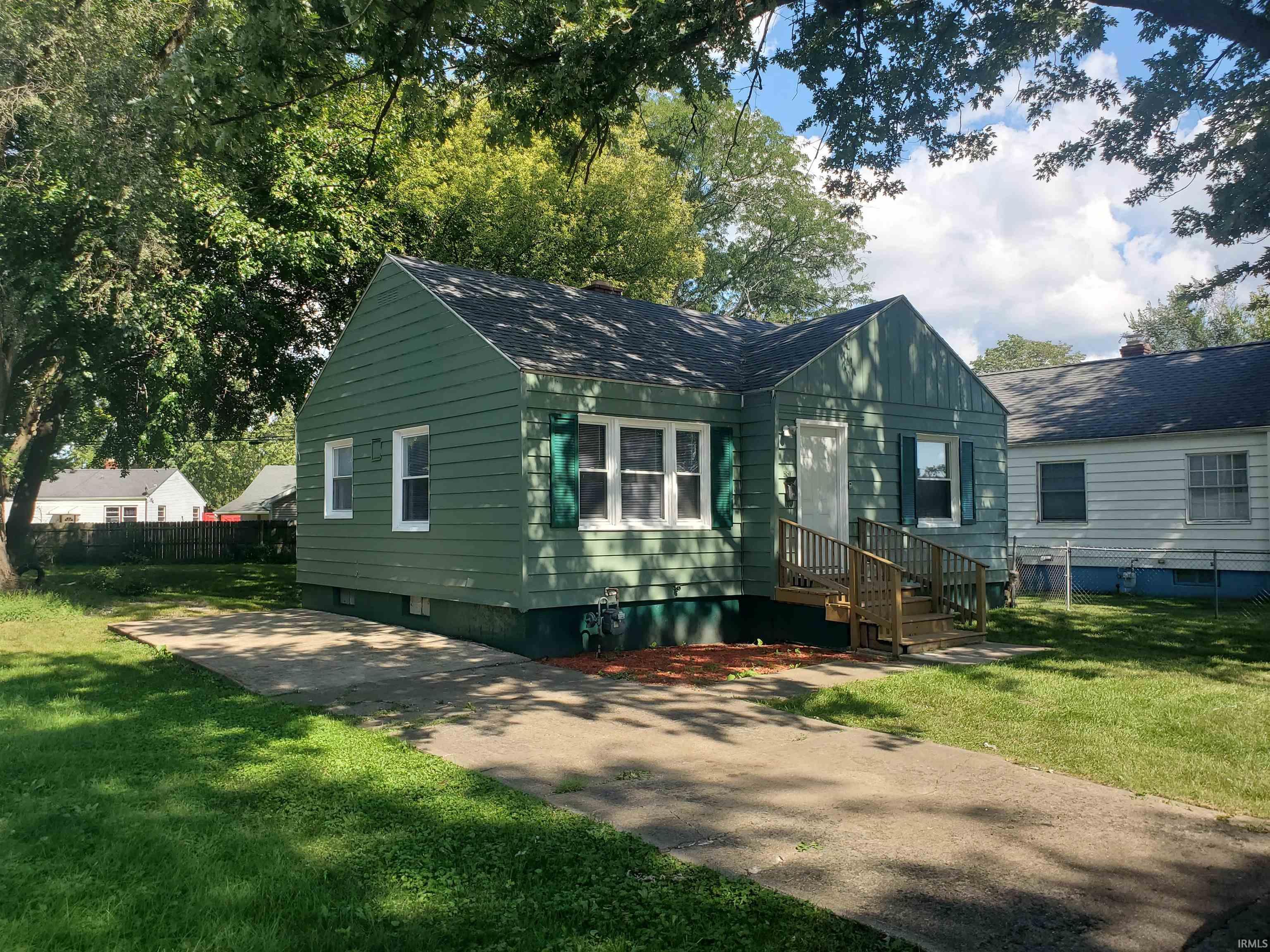 3817 Belle Vista South Bend IN 46619