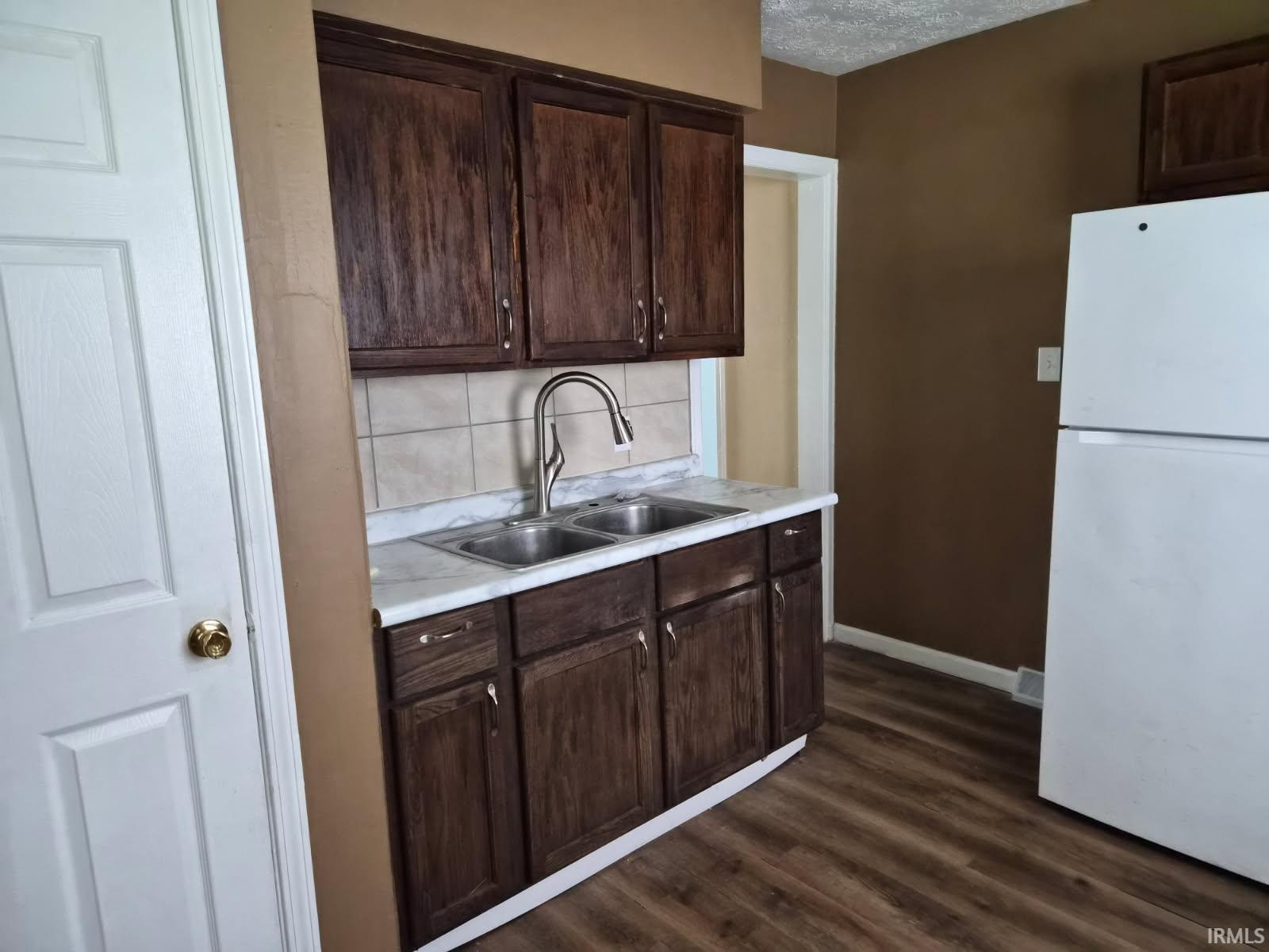 3817 Belle Vista South Bend IN 46619