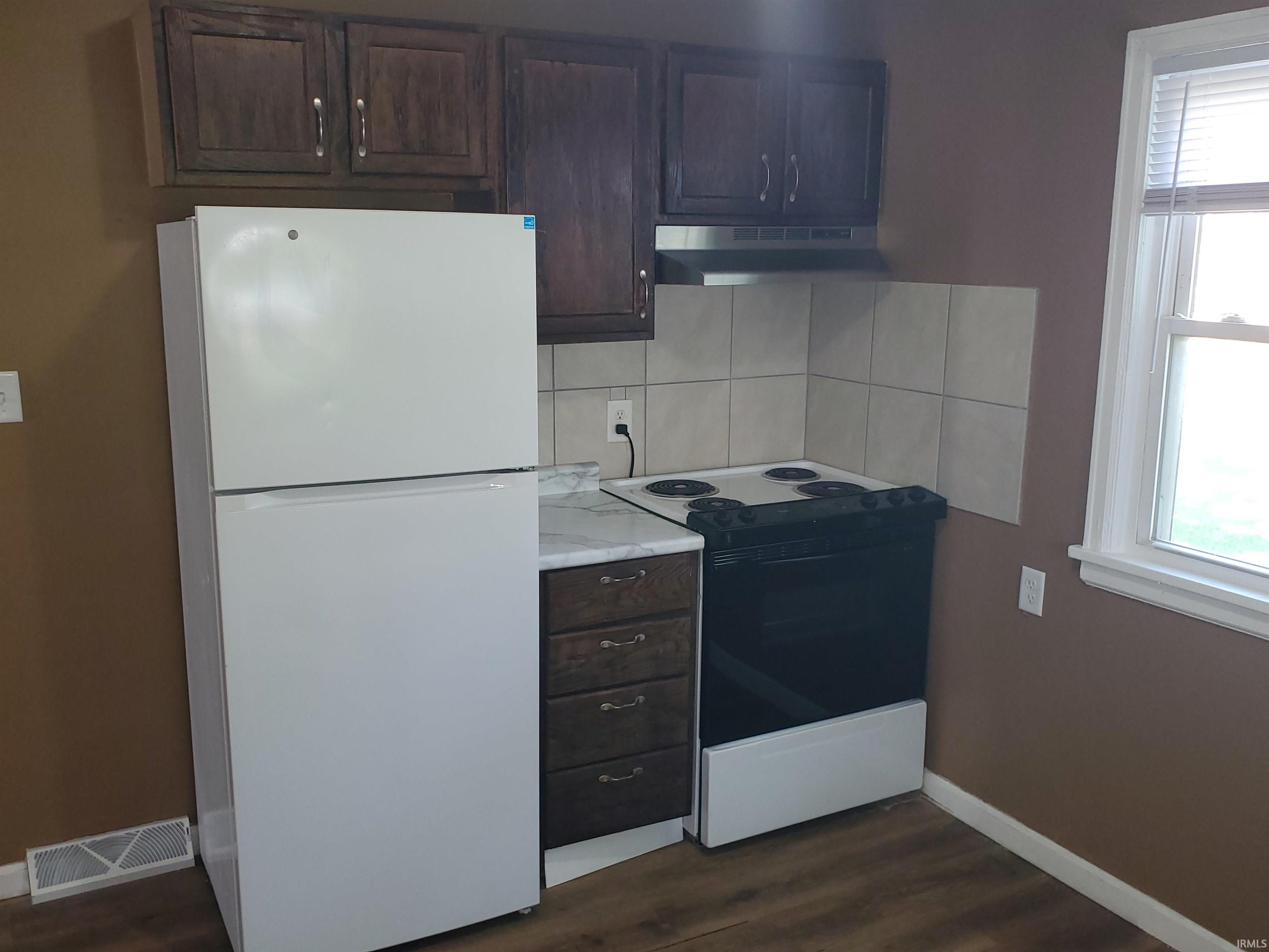 3817 Belle Vista South Bend IN 46619