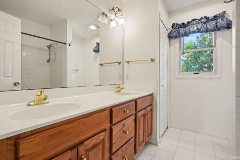 61470 Miami Meadows Court South Bend IN 46614
