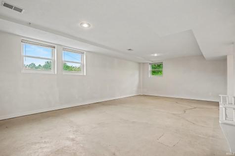 61470 Miami Meadows Court South Bend IN 46614