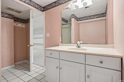 61470 Miami Meadows Court South Bend IN 46614