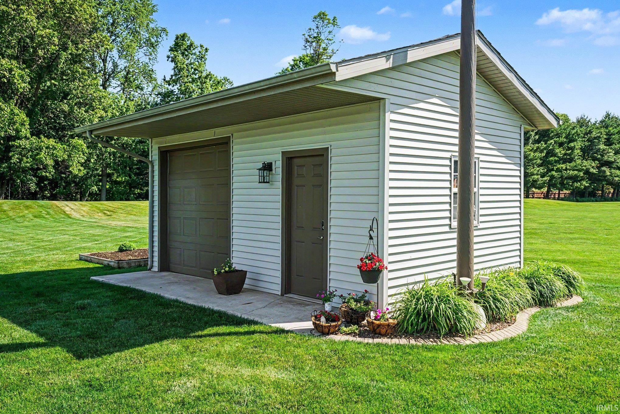 30081 Quail Pointe Drive Granger IN 46530