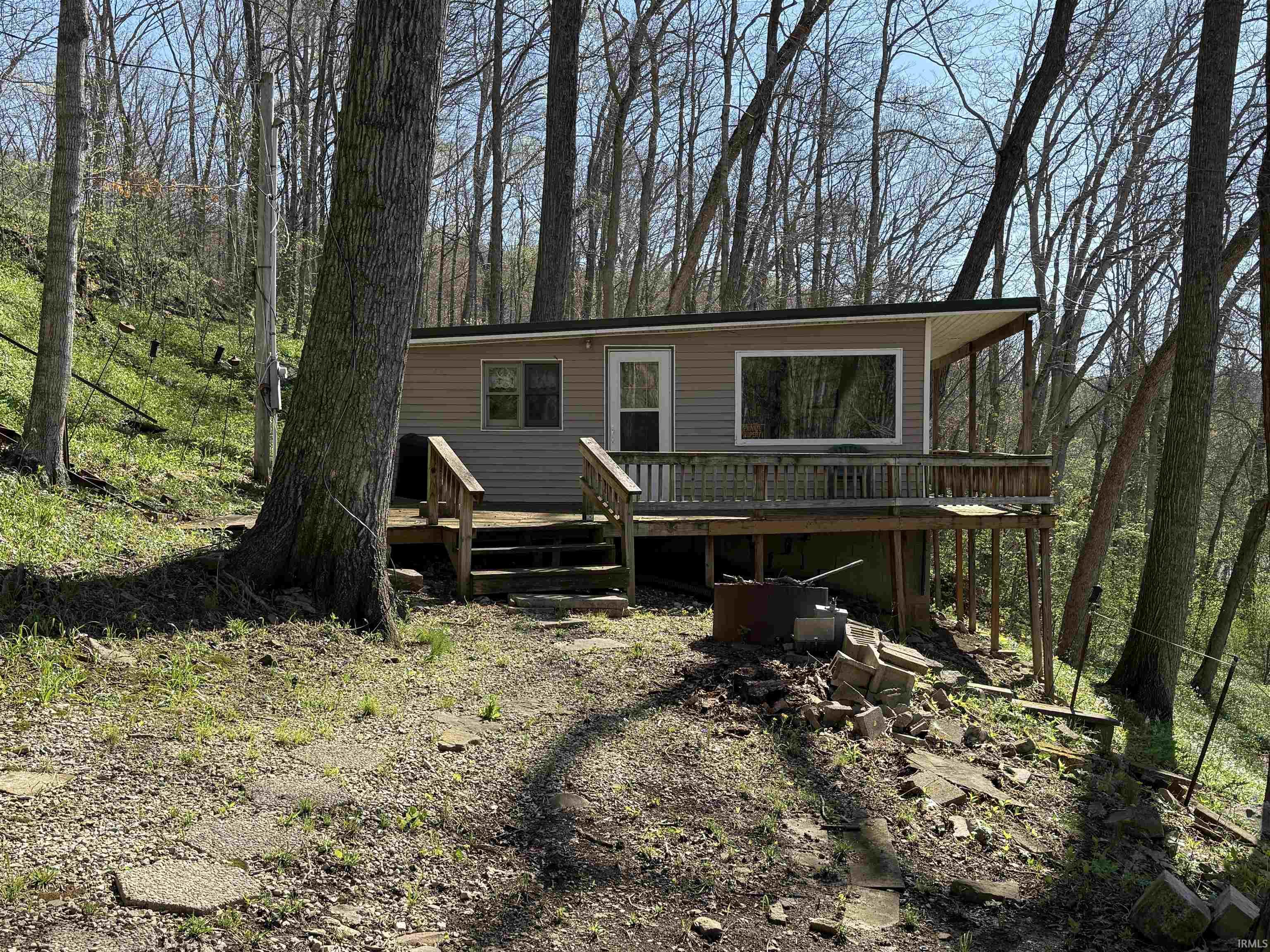 11686 E State Road 450 Shoals IN 47581