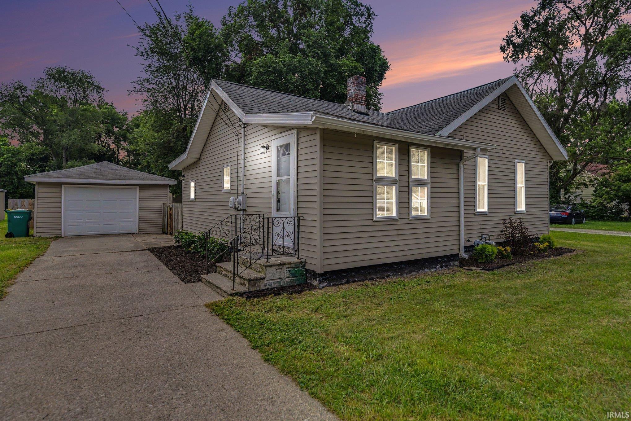 1810 Maplehurst Avenue Mishawaka IN 46545