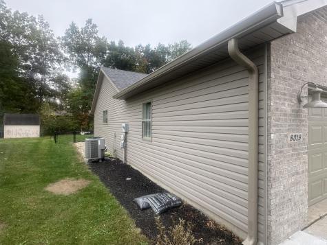 8319 W Ashford Lane Muncie IN 47304