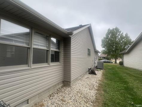 8319 W Ashford Lane Muncie IN 47304