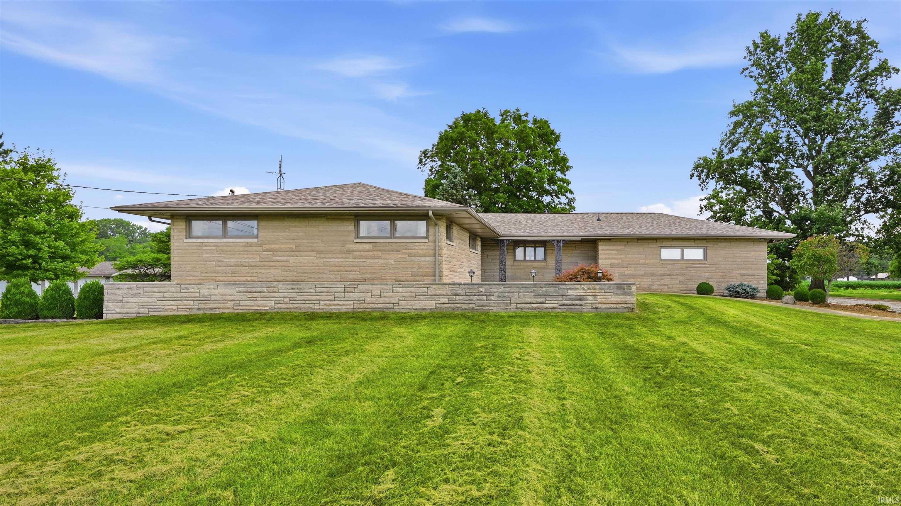 8700 W 600 S Daleville IN 47334