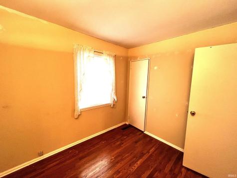 221 Fairway Drive Evansville IN 47710
