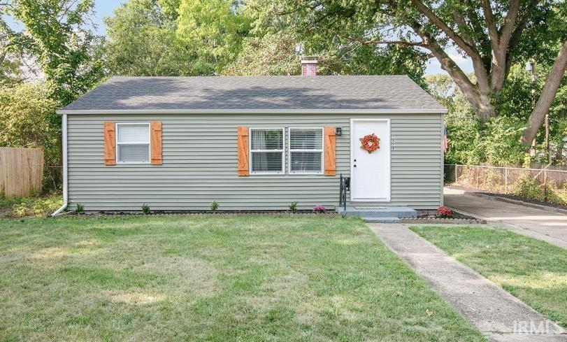 1320 Eastbrook Drive South Bend IN 46616