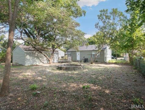 1320 Eastbrook Drive South Bend IN 46616