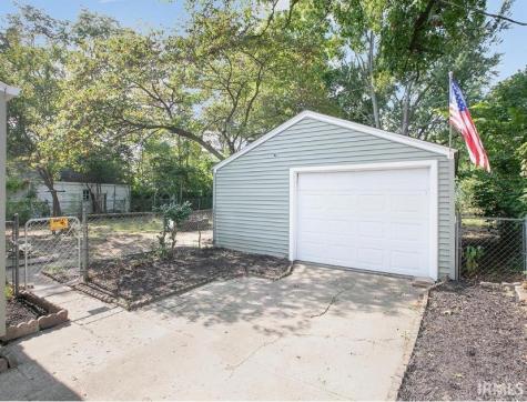 1320 Eastbrook Drive South Bend IN 46616