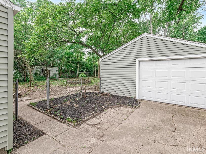 1320 Eastbrook Drive South Bend IN 46616