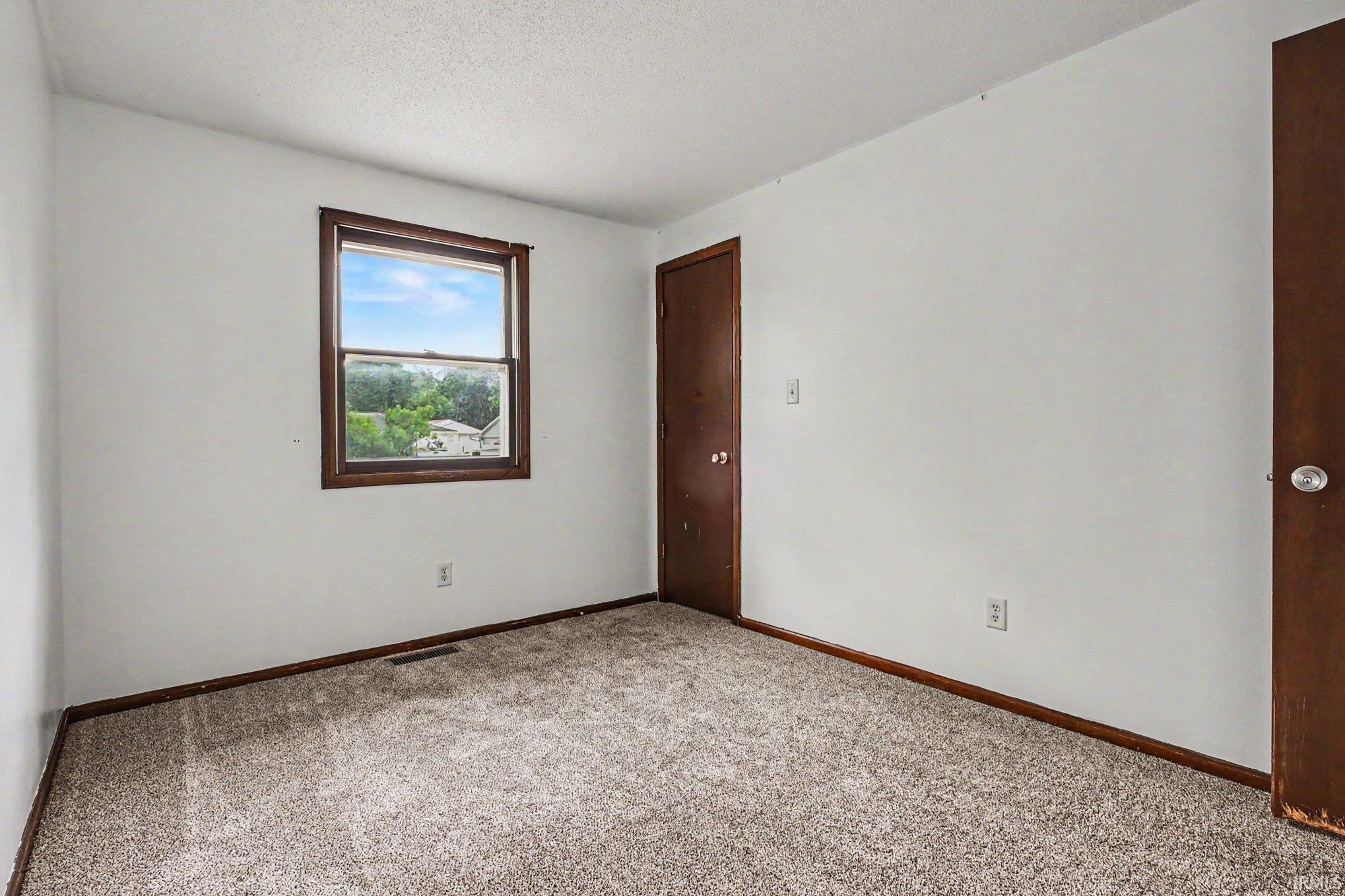 634 North Johnson Street Warsaw IN 46580