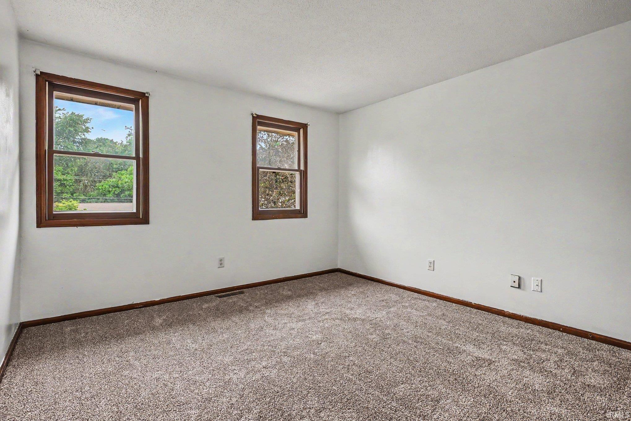 634 North Johnson Street Warsaw IN 46580
